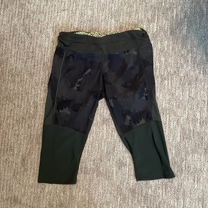 Lululemon camo leggings. Size 10. Inseam: 18 inches. Rise: 9 inches